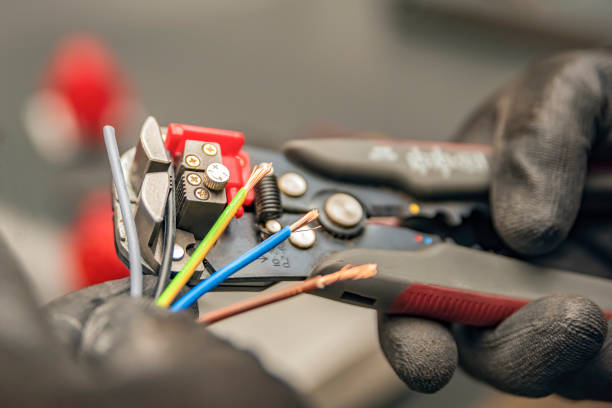 Best Electrical Outlet Repair  in Farmersville, CA